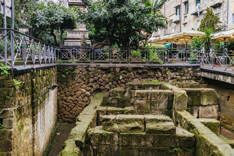 Naples: Old Town Guided Walking Tour - San Lorenzo Maggiore and the Roman Layers