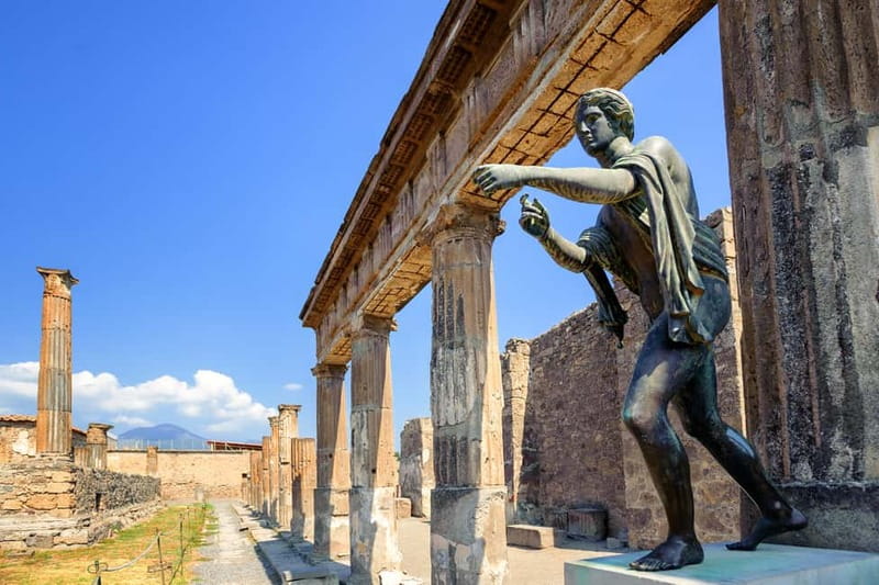 Naples or Sorrento: Full-Day Pompeii and Mount Vesuvius Tour - Riding up Vesuvius, then walking to the crater