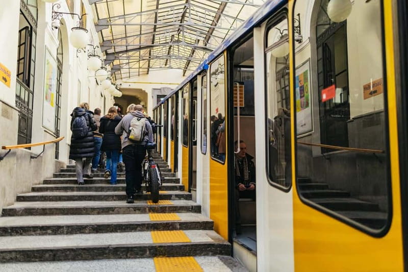 Naples: Panoramic Walking Tour with Funicular - Meeting at Augusteo and starting the ride