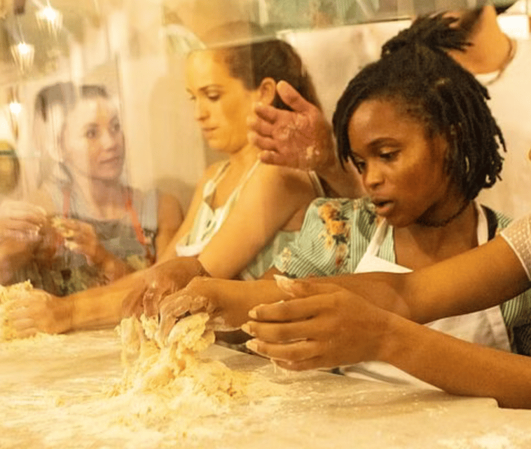 Naples: Pasta Making Class with Starter and Drink - Starting with an appetizer and local welcome