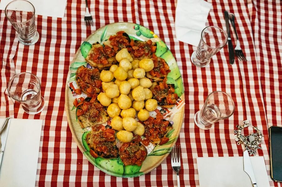 Naples: Pizza-Making Workshop with Drink and Appetizer - Why this Naples class works so well