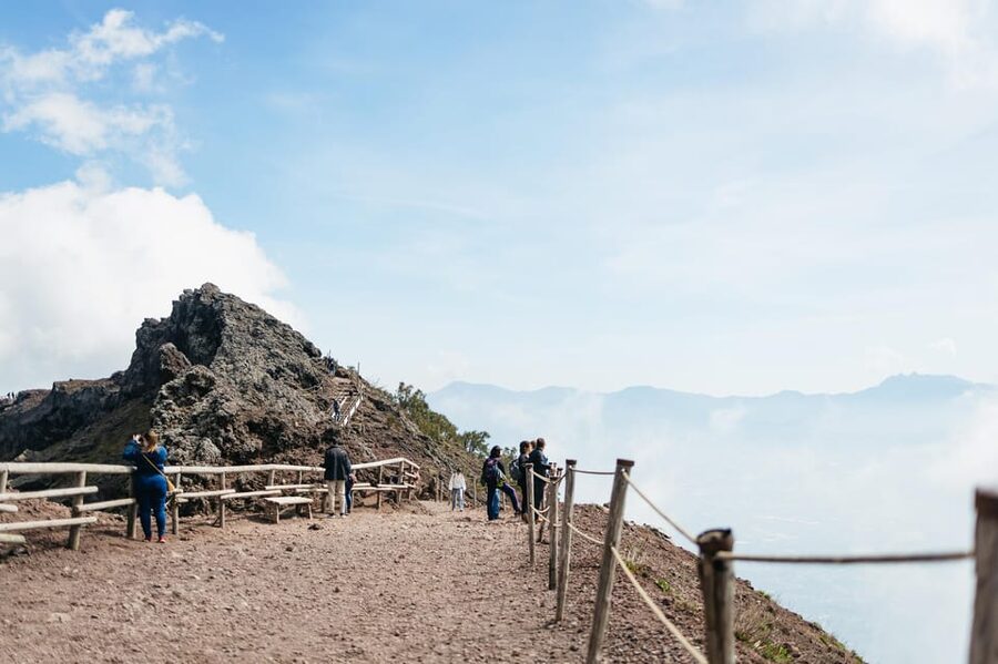 Naples: Pompeii and Mt. Vesuvius with Lunch and Wine Tasting - Pickup in Naples: choose carefully