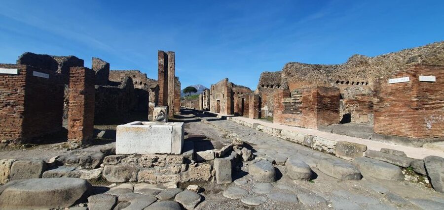 Naples: Pompeii & Mt. Vesuvius Day Trip with Tickets & Lunch - The Valley of Hell route and 1944 lava