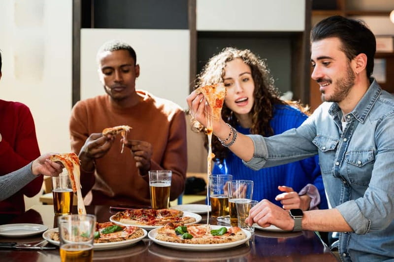 Naples: Premium Pizza-Making Class at a Pizzeria - The guides make the language work