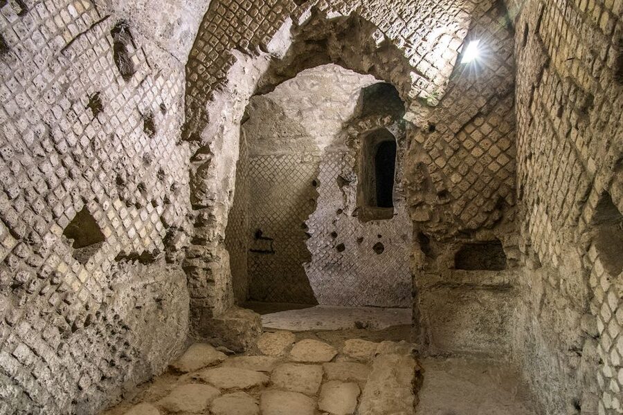 Naples: San Lorenzo Maggiore and Neapolis Sotterrata Ticket - Why the guided tour can improve the ruins