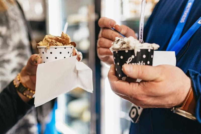 Naples: Street Food Walking Tour with Local Guide - Limoncello, spritz, and the final gelato