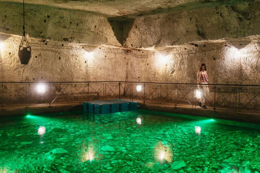 Naples: The Bourbon Tunnel Guided Tour with Entrance Ticket - The entrance at Palazzo Serra di Cassano