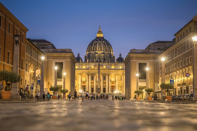 Night Tour of Rome with Local Pizza Dinner and Gelato Experience - Trevi Fountain and the Spanish Steps