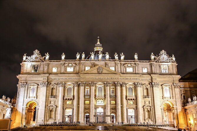 Night Tour of Rome with Local Pizza Dinner and Gelato Experience - What the guides add to the evening