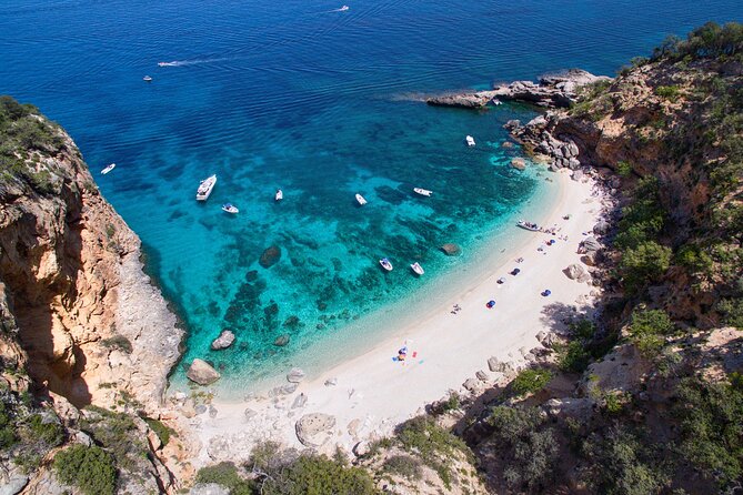 One day guided boat tour along the Baunei coast. - Cala Luna: the grand finale with 90 minutes ashore