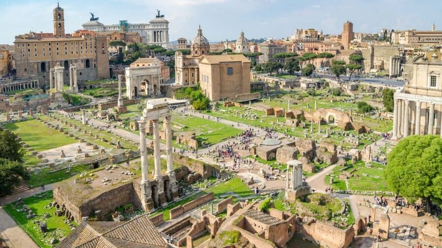 Palatine Hill and Roman Forum Tour with Fast-Track Entrance - The Temple of Julius Caesar and the Arch of Titus