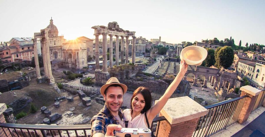 Palatine Hill and Roman Forum Tour with Fast-Track Entrance - The Farnese Gardens and the shape of imperial Rome
