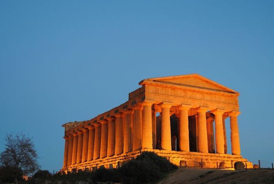 Palermo: Agrigento and the Valley of the Temples Day Tour - The countryside drive and the first bakery stop