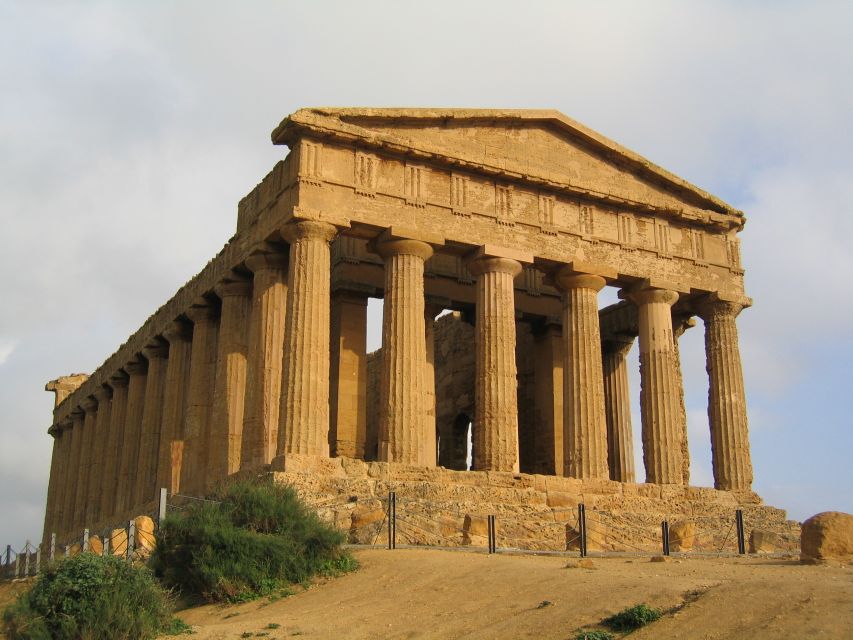 Palermo: Agrigento and the Valley of the Temples Day Tour - Guidebook, audio help, or a private guide