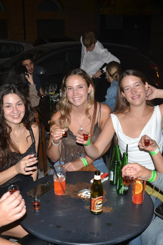 Palermo: Guided Bar Crawl with Shots and Discounts on Drinks - Key points at a glance