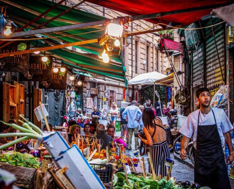 Palermo: NO Mafia Walking Tour - Il Capo market brings the story down to street level