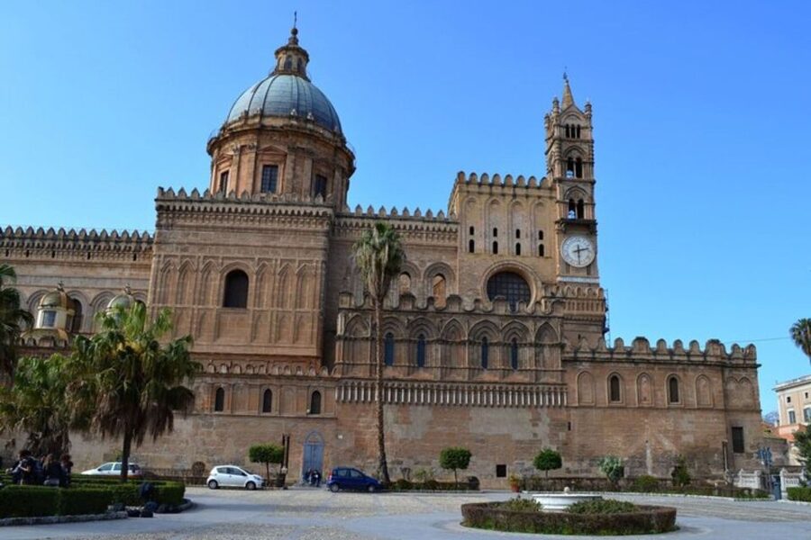 Palermo: Private Custom Walking Tour with Local Guide - Stories that make Palermo easier to understand