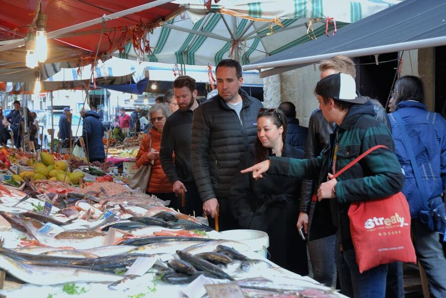 Palermo: Street Food and Local Market Tasting Tour - Sfincione, cheese, olives, and mangia e bevi