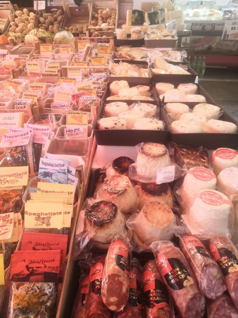 Palermo: Street Food Walking Tour at Sunset - What the guide adds to the evening