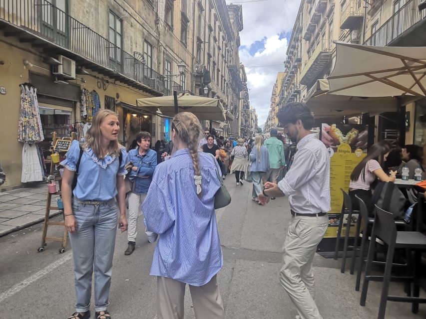 Palermo: Street Food Walking Tour with Local Guide & Tasting - Panelle and crocché at the market