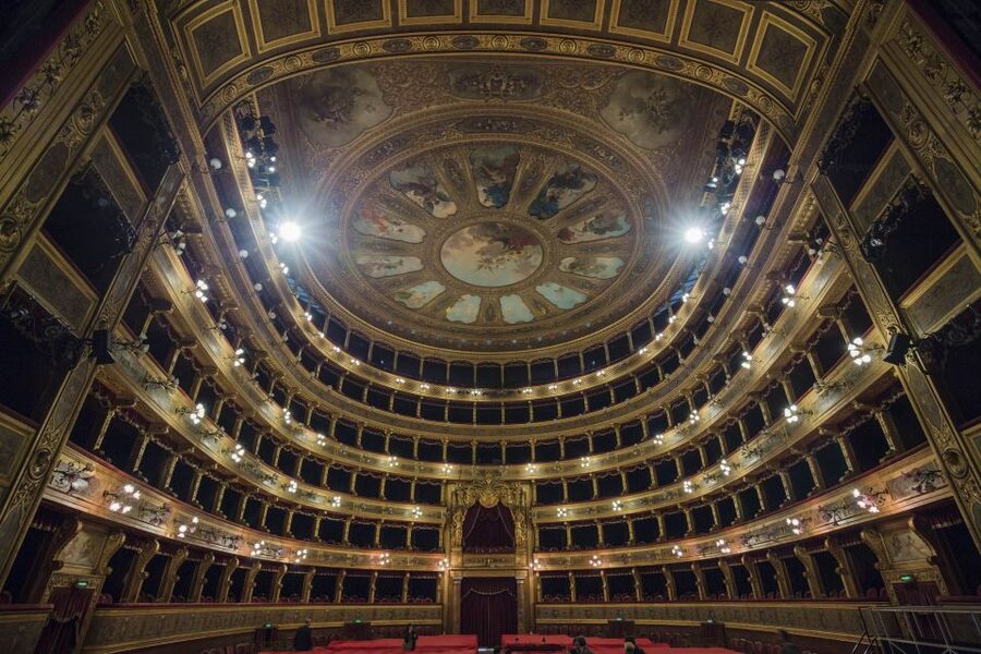 Palermo: Teatro Massimo Opera House Guided Tour - The foyer: sculptures, bronze, and first impressions