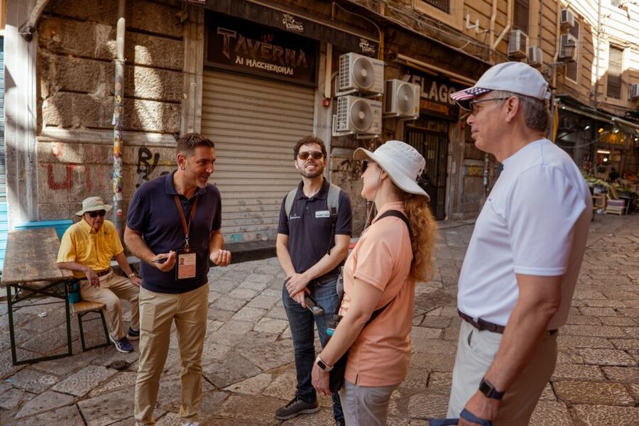 Palermo: UNESCO World Heritage Sites Guided Walking Tour - Piazza Pretoria, Palazzo Pretorio, and Quattro Canti