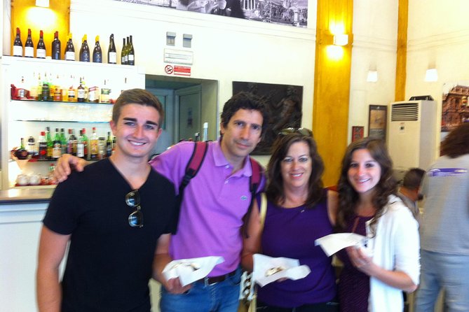 Palermo Walking Tour and Street Food - Meeting Fabrizio and finding the group