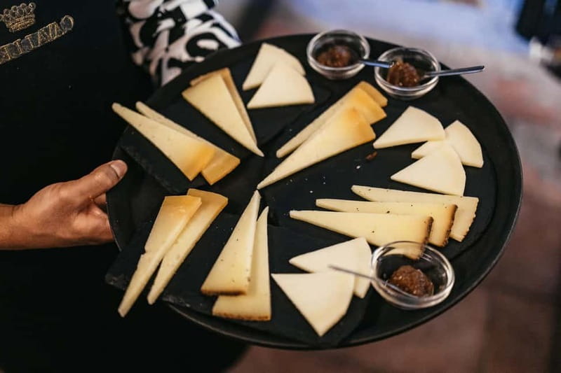 Palermo: Wine Tasting with Snacks at Bottega Monteleone - The opening sparkling wine sets the pace