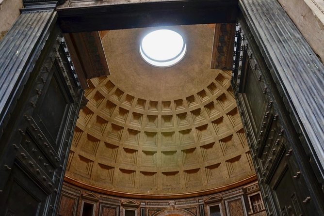 Pantheon Elite Guided Tour - Rome's Iconic Ancient Temple - Guide quality and group atmosphere