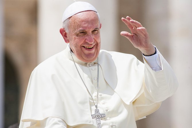 Papal Audience with Pope Leo XIV and Expert Local Guide - Finding a place in St Peter’s Square