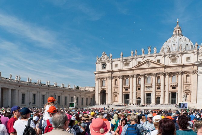Papal Audience with Pope Leo XIV and Expert Local Guide - How much help you receive after entry