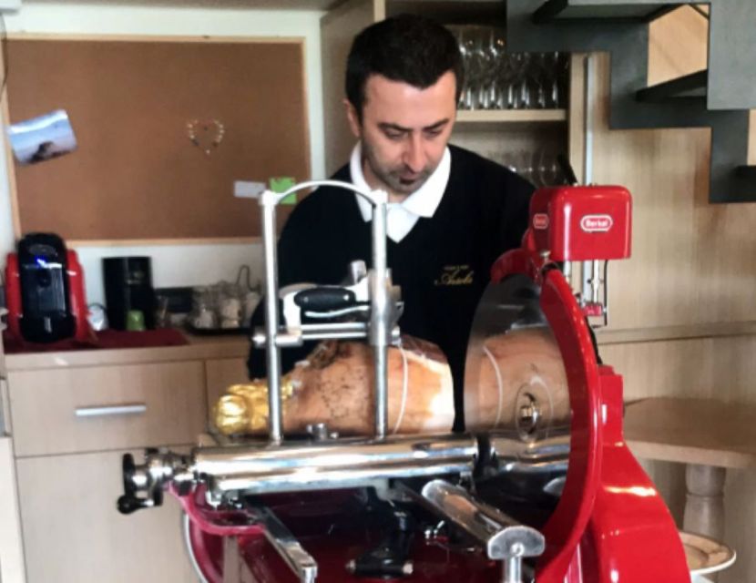 Parma: Parmigiano Production and Parma Ham Tour & Tasting - Inside the Parmigiano Reggiano dairy