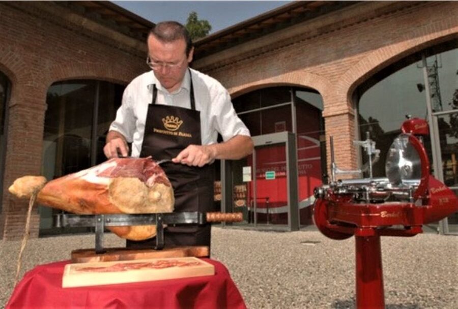 Parma: Parmigiano Production and Parma Ham Tour & Tasting - Meeting at NH Parma beside the station