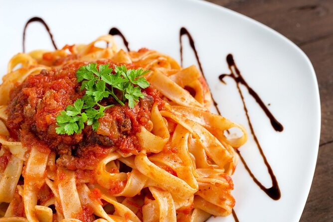 Pasta and Tiramisu Cooking Class in Rome, Piazza Navona - What Piazza Navona Adds
