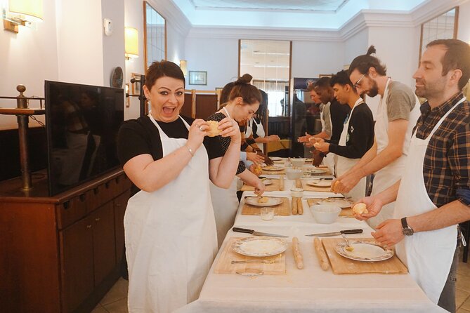Pasta and Tiramisu Cooking Class in Rome, Piazza Navona - Making Fettuccine Without Fancy Equipment