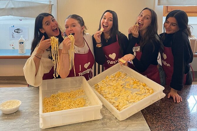 Pastamania - Florence Pasta Making Class - The social side, from solo visitors to families