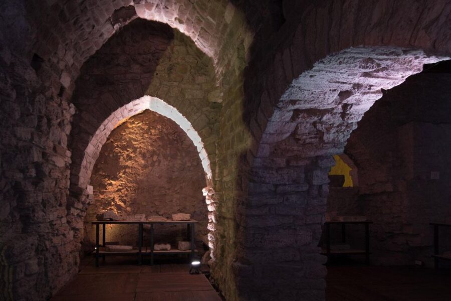 Perugia: Entry Ticket and Guided Tour of Perugia Underground - The VR finale brings old Perugia back