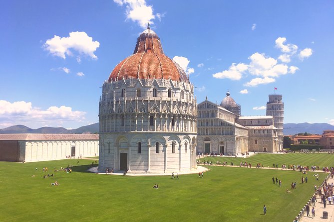 Pisa all inclusive: Baptistery, Cathedral and Leaning Tower guided tour - The Cathedral interior and its strict dress code