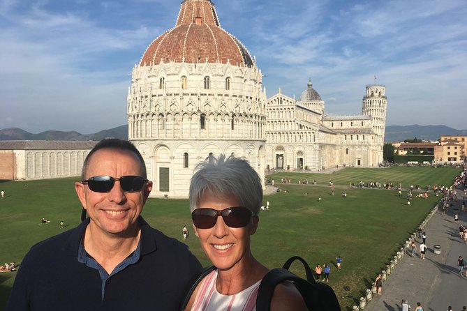 Pisa all inclusive: Baptistery, Cathedral and Leaning Tower guided tour - Bags, lockers, and the climb