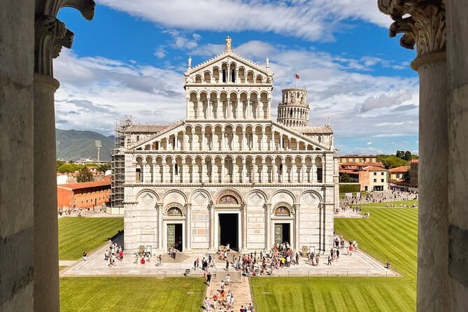 Pisa and Lucca Day Trip from Florence - The Leaning Tower, photos, and the optional climb