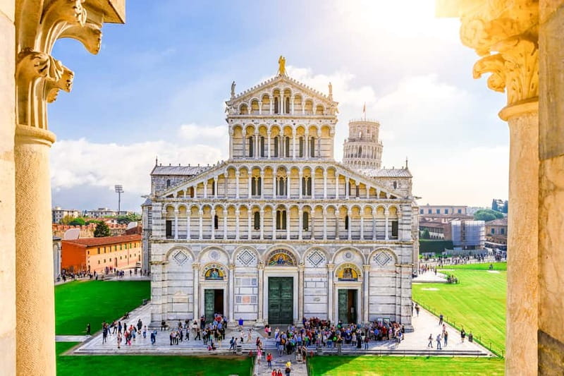 Pisa: Baptistery and Cathedral Tour & Leaning Tower Option - A guided look across the Square of Miracles