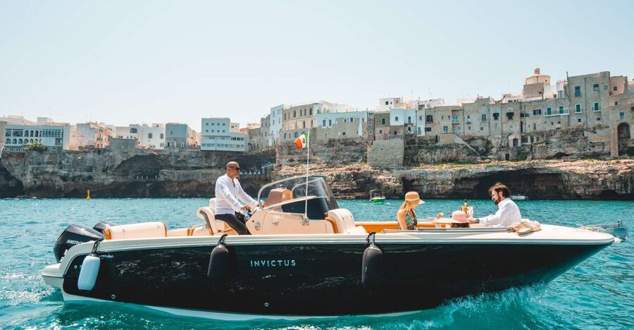 Polignano a Mare: Boat Cruise to Scenic Caves with Prosecco - Boat comfort, group size, and the crew
