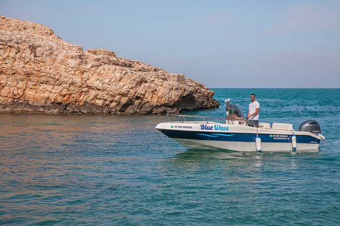 Polignano a Mare: Boat Tour of the Caves - Small Group - Finding the boat at Via Giuseppe Arimondi