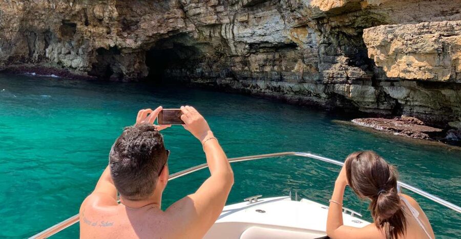 Polignano a Mare: Cave Boat Tour with Aperitif - San Vito and the start beside Abbazia di San Vito