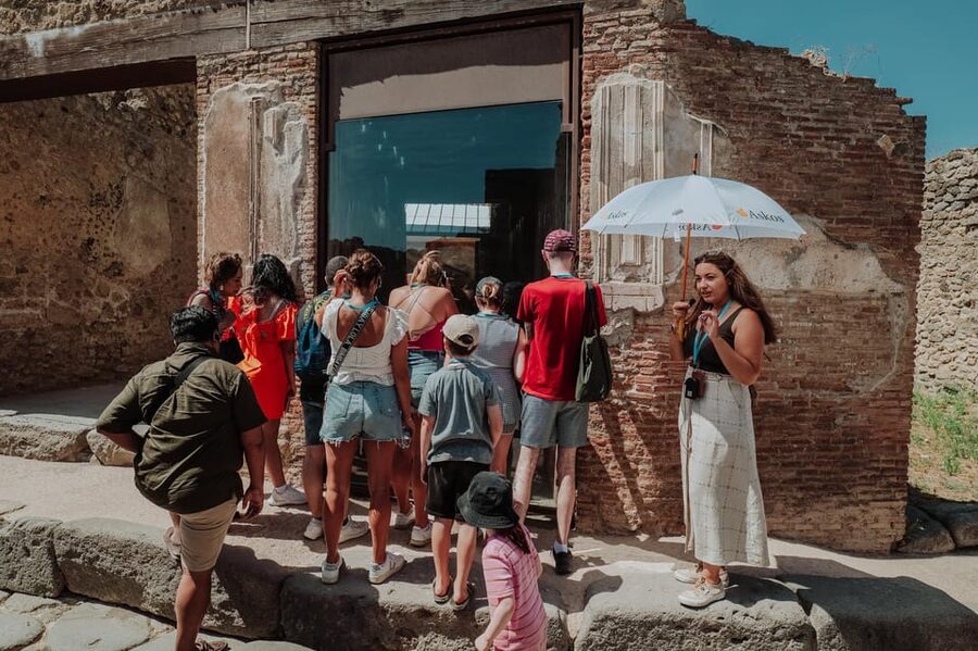 Pompeii 3hours Villa of Mysteries tour with an Archaeologist - Finishing at the Villa of the Mysteries