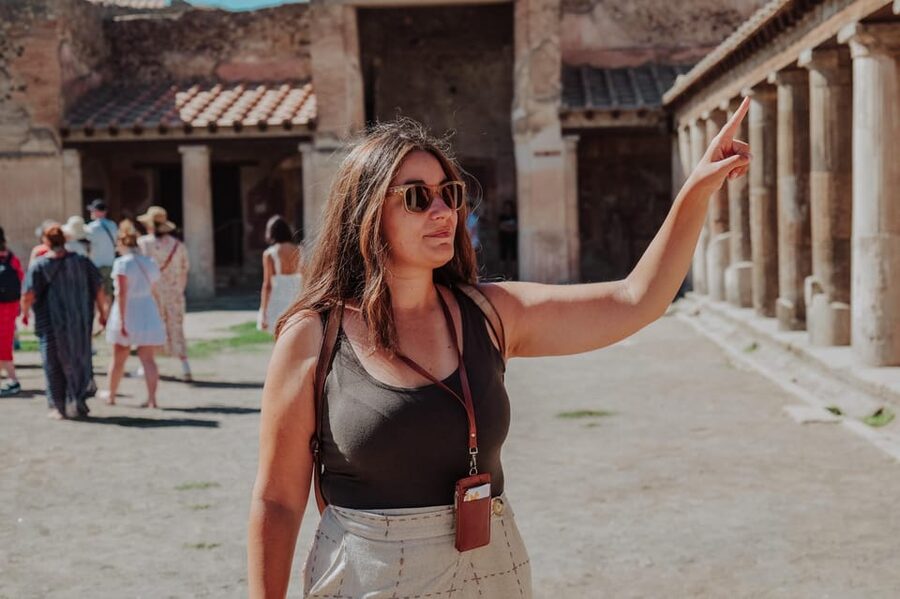 Pompeii 3hours Villa of Mysteries tour with an Archaeologist - The House of the Tragic Poet and Pompeii’s painted walls