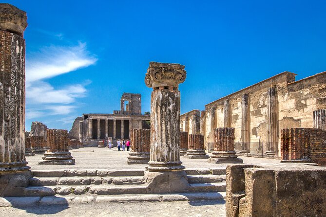 Pompeii and Herculaneum Small Group Tour with an Archaeologist - Meeting points and the day’s transport