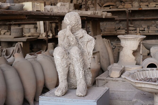 Pompeii and Herculaneum Small Group Tour with an Archaeologist - Pompeii’s houses reveal private wealth