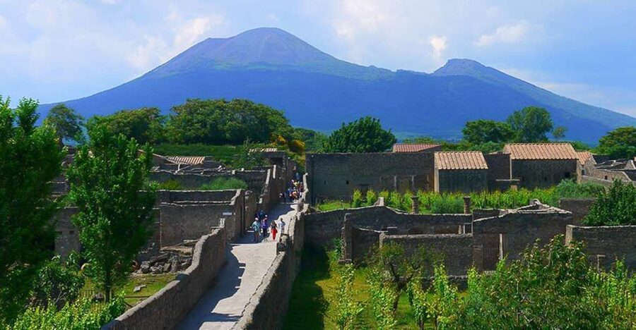 Pompeii and Vesuvius Full-Day Tour from Amalfi Coast - The ride from the Amalfi Coast