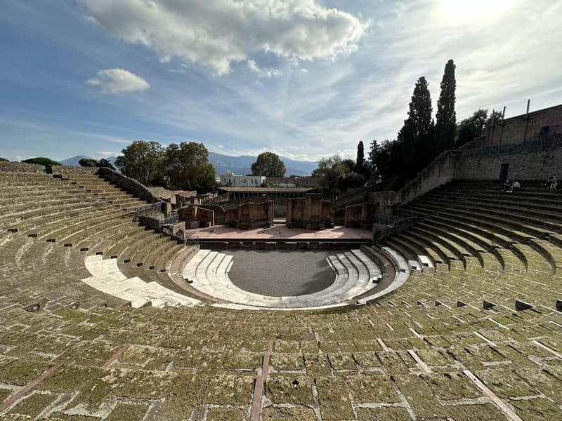 Pompeii: Exclusive Tour with Archaeologist and Entry Tickets - The Macellum and the human cost of the eruption